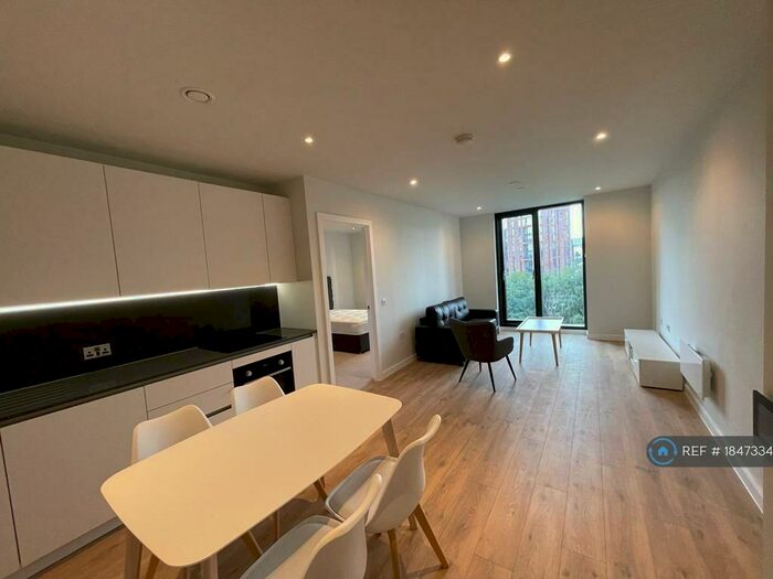 2 Bedroom Flat To Rent In Aspin Lane, Manchester, M4