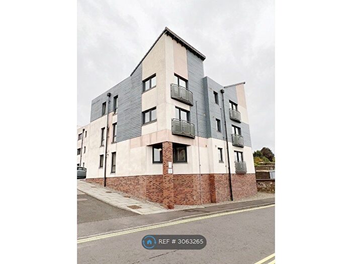 2 Bedroom Flat To Rent In Queen St, Forfar, DD8