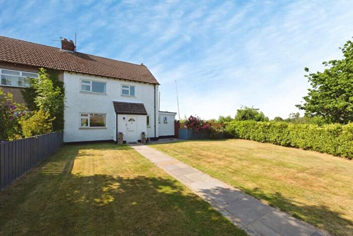 3 Bedroom Semi Detached House To Rent In Clifford View, Richmond, DL11