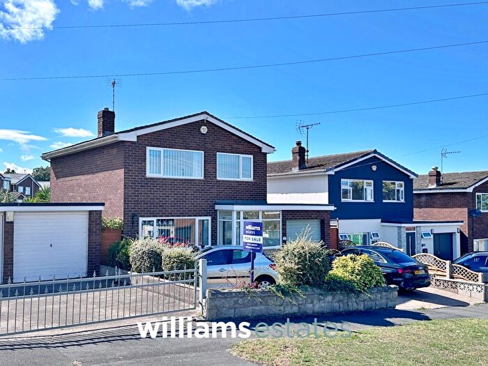 3 Bedroom Detached House For Sale In Ffordd Onnen, Prestatyn, LL19