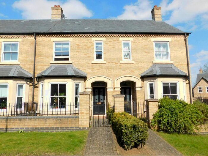 2 Bedroom Terraced House To Rent In Cavell Walk, Stotfold, Hitchin, SG5