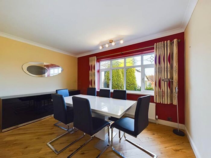 4 Bedroom Detached House For Sale In Recreation Club Lane, Beverley, HU17