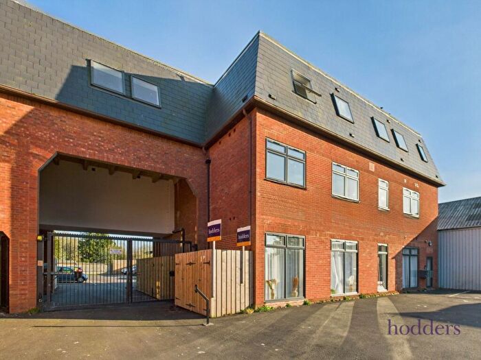 1 Bedroom Apartment To Rent In Addlestone, KT15