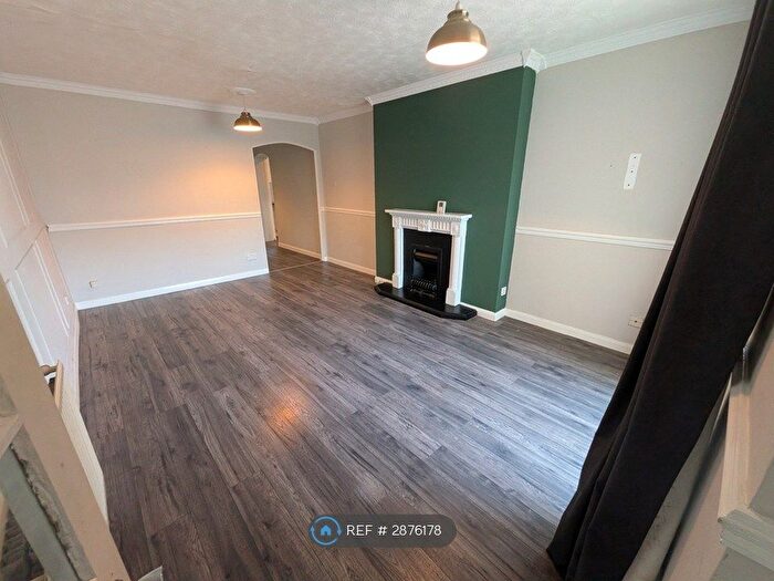 4 Bedroom End Terrace House To Rent In Neal Close, Plymouth, PL7