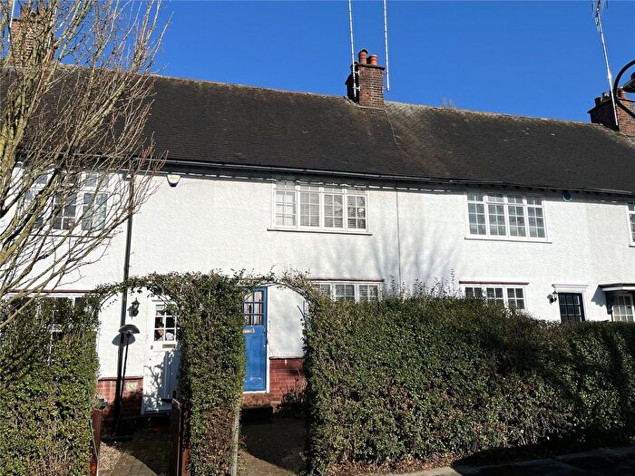 3 Bedroom Terraced House To Rent In Fowler's Walk, Ealing, London, W5