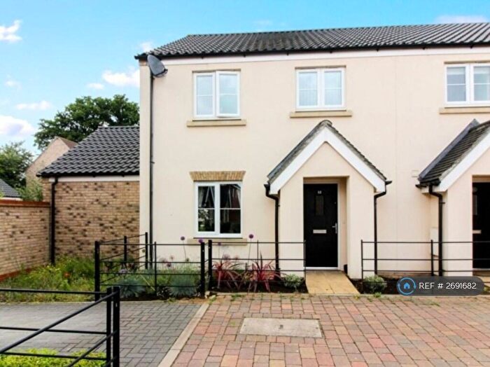 3 Bedroom Semi-Detached House To Rent In Dunlin Drive, Cringleford, Norwich, NR4