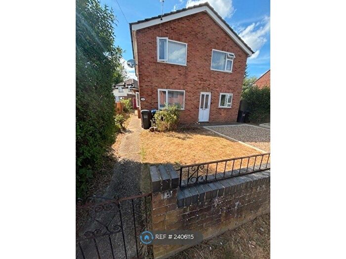 2 Bedroom Flat To Rent In Cornerfield, Hatfield, AL10