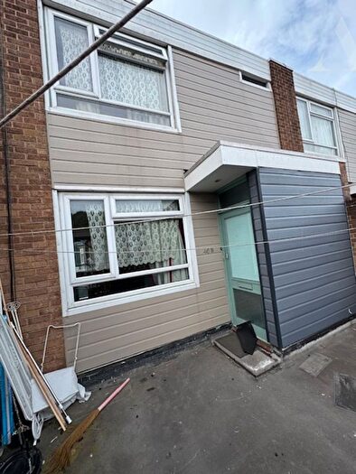2 Bedroom Flat To Rent In Alum Rock Road, Birmingham, West Midlands, B8