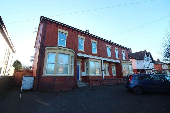 2 Bedroom Flat For Sale In Flat, Newton Court -, Newton Drive, Blackpool, Lancashire, FY3