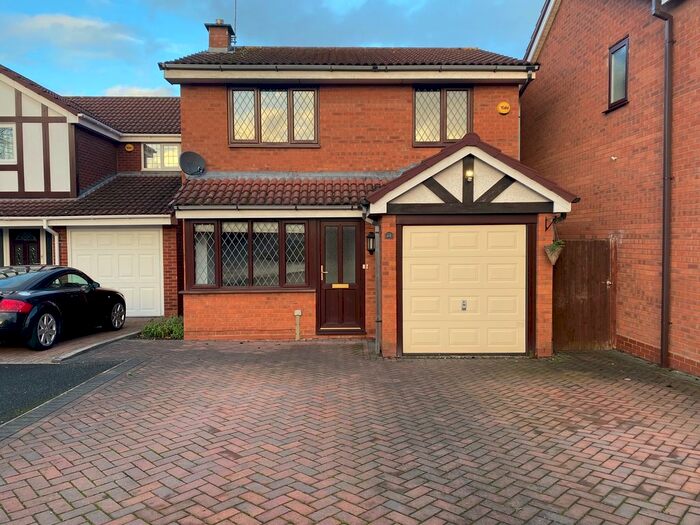 3 Bedroom Property To Rent In Middleton Gardens, Long Meadow, Worcester, WR4