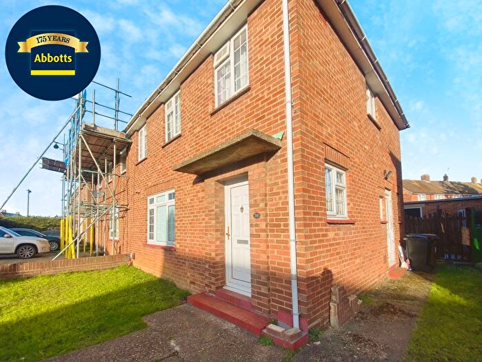 4 Bedroom Semi Detached House To Rent In Langton Avenue, Chelmsford, CM1