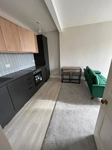 1 Bedroom Flat To Rent In Wardlaw Terrace, Edinburgh, EH11