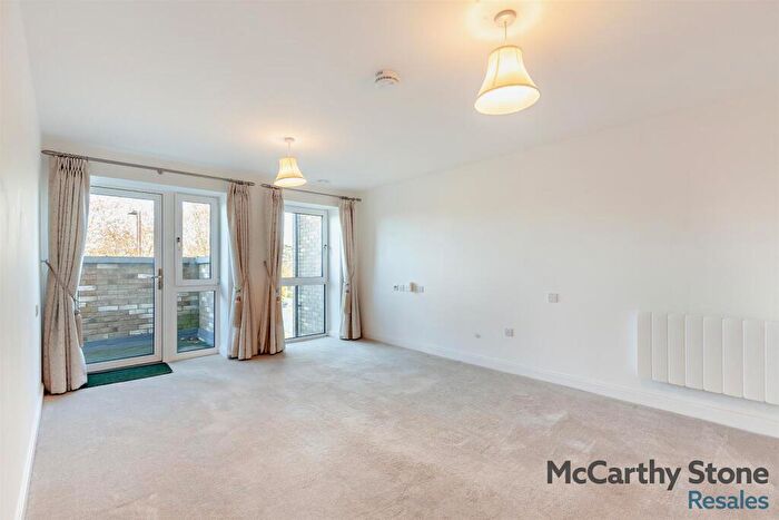 2 Bedroom Apartment For Sale In Miami House, Princes Road, Chelmsford, Essex, CM2