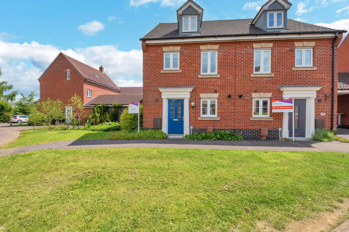 3 Bedroom Semi Detached House To Rent In Juniper Road, Moreton Hall, IP32