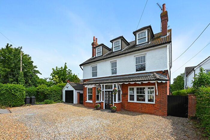 6 Bedroom Detached House For Sale In Burnham On Crouch, CM0