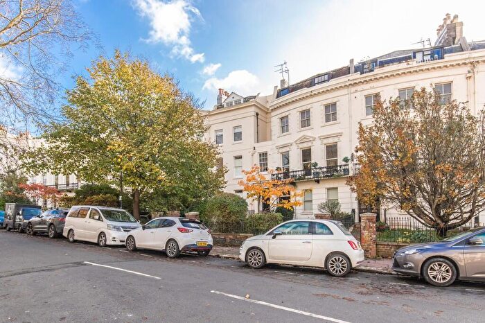1 Bedroom Flat For Sale In Montpelier Crescent, Brighton, BN1