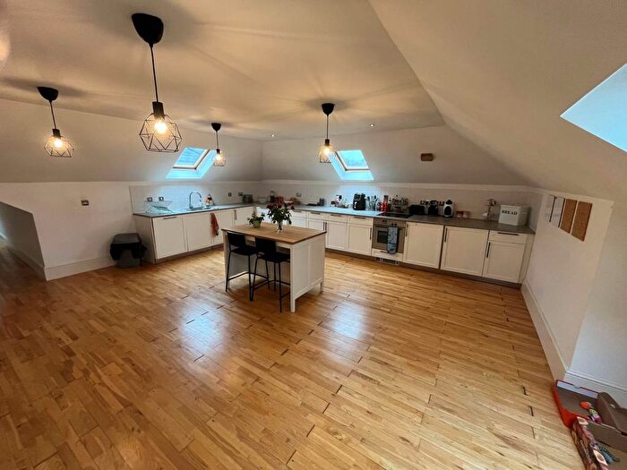 2 Bedroom Flat To Rent In Woodmill Court, London Road, Ascot, SL5