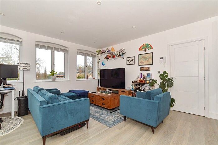 1 Bedroom Flat For Sale In North Street, Horsham, West Sussex, RH12