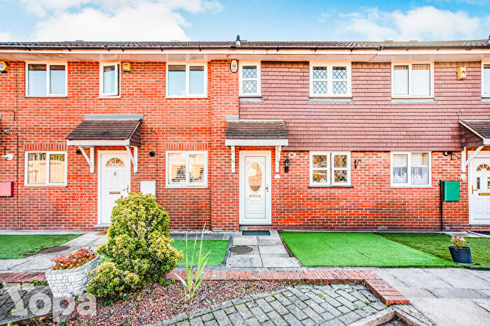 2 Bedroom Terraced House For Sale In Cobham Close, Sidcup, DA15