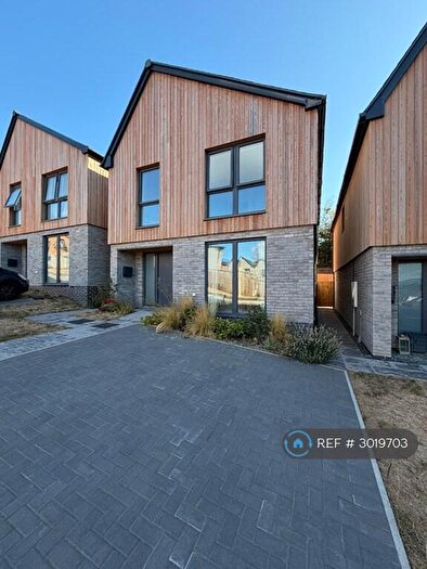 4 Bedroom Detached House To Rent In Pulling Road, Exeter, EX4