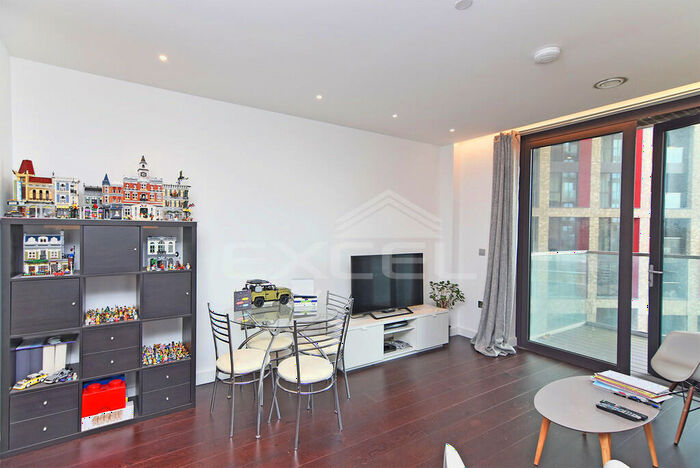 1 Bedroom Apartment To Rent In Haines House, The Residence, Charles Clowes Walk, Nine Elms, SW11