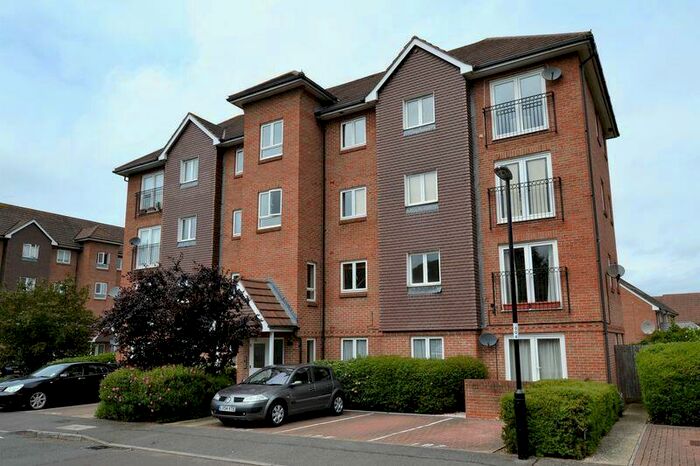 2 Bedroom Flat To Rent In Old School Place, Croydon, CR0