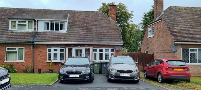 3 Bedroom Semi-Detached Bungalow To Rent In Charles Crescent, Pelsall, Walsall, WS3