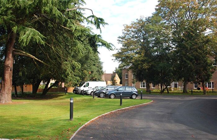 1 Bedroom Flat To Rent In Langdon Park, Teddington, TW11