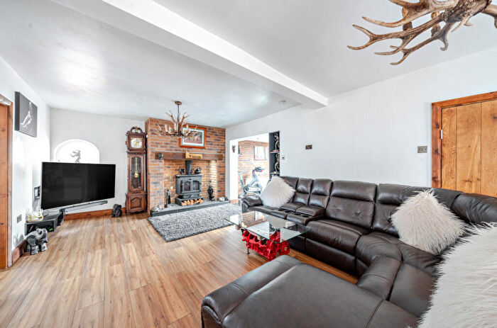 2 Bedroom Bungalow For Sale In Wild Hill, Sutton-in-Ashfield, Nottinghamshire, NG17