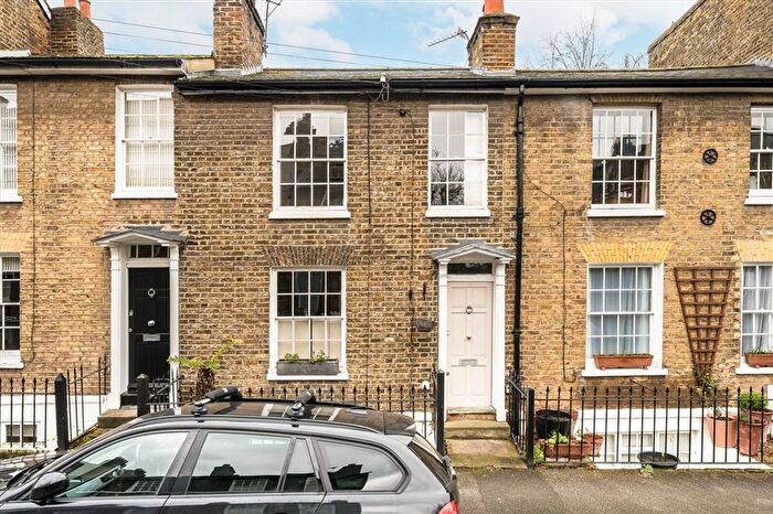 2 Bedroom Terraced House For Sale In Prior Street, Greenwich, SE10