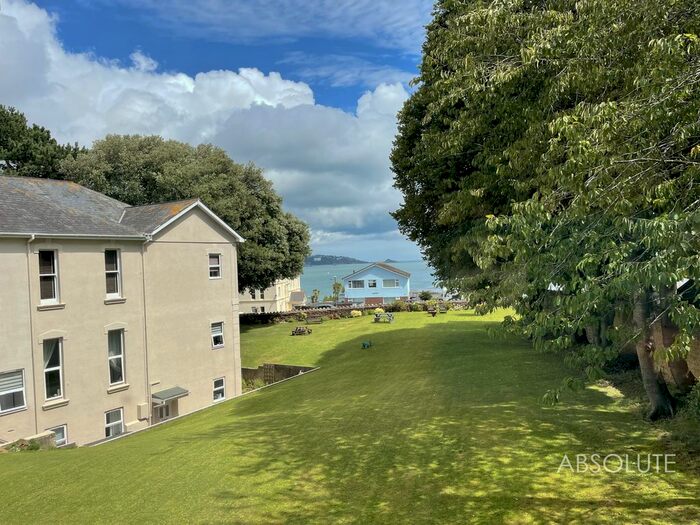 2 Bedroom Flat To Rent In Cleveland Road, Pinewood Court, TQ4