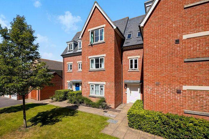 2 Bedroom Flat To Rent In Gilbert Way, Canterbury, CT1