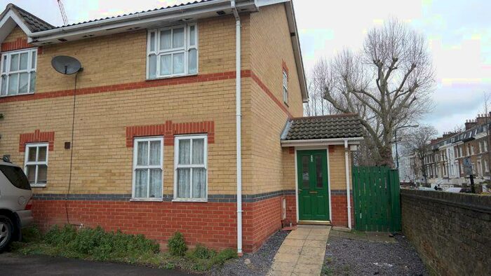 2 Bedroom Terraced House To Rent In Brookhill Mews, Woolwich, London, SE18