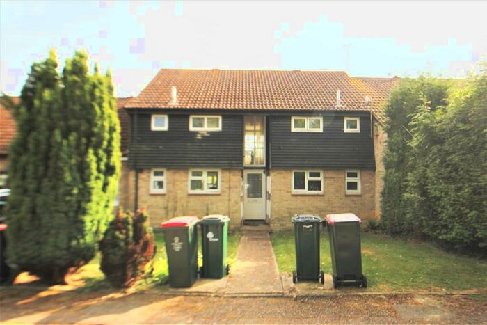 Studio To Rent In Osney Close, Southgate, RH11