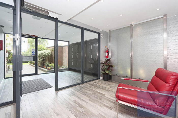 2 Bedroom Apartment For Sale In The Bowls, Chigwell, Essex, IG7