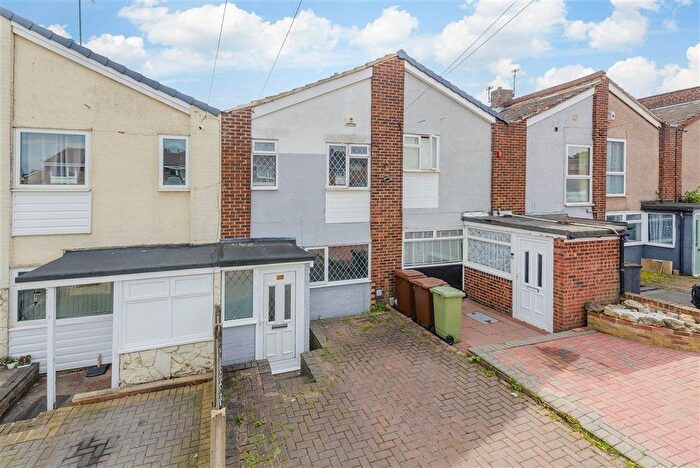 3 Bedroom Terraced House For Sale In Seagull Road, Strood, Rochester, Kent, ME2