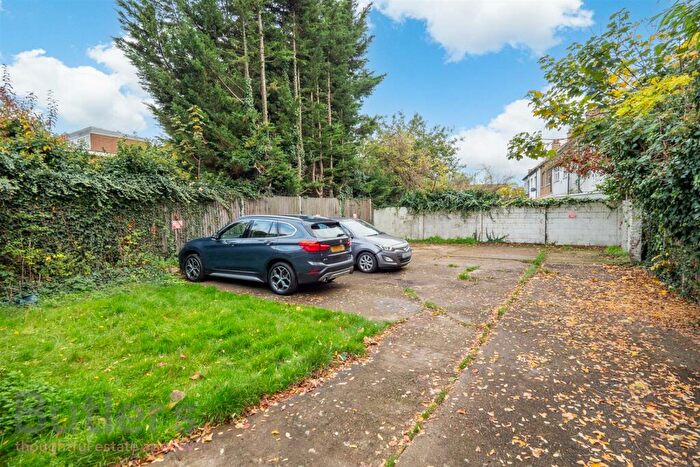 2 Bedroom Apartment To Rent In Burnell Road, Sutton, SM1