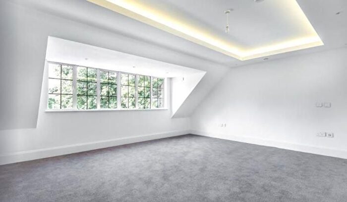 5 Bedroom Property To Rent In Chandos Way, Hampstead, NW11