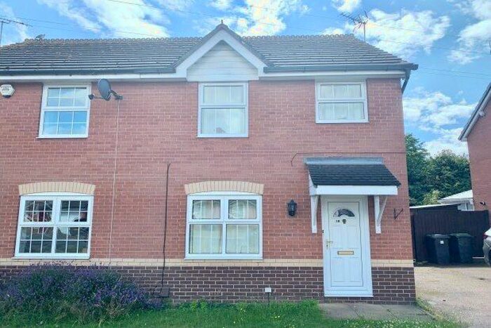 3 Bedroom Semi-Detached House To Rent In Lonsdale Drive, Nottingham, NG9