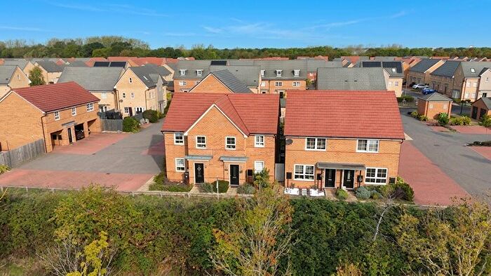 3 Bedroom Semi Detached House For Sale In Aqua Drive, Peterborough, PE7