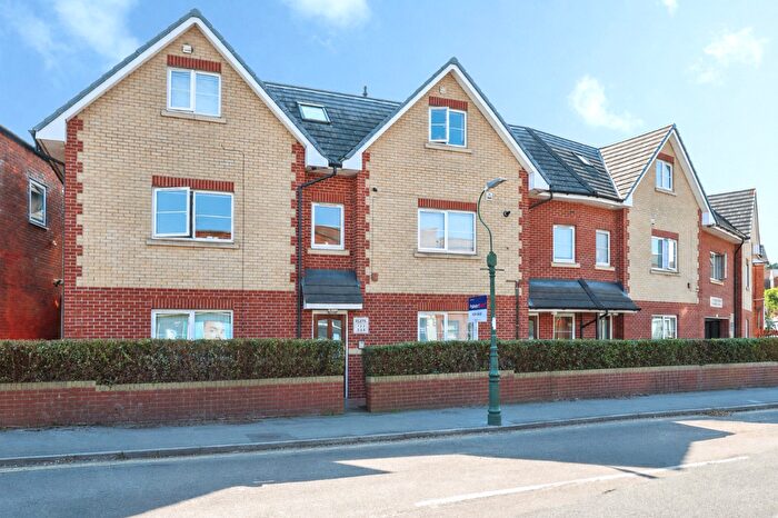 1 Bedroom Flat To Rent In Hankinson Road, Bournemouth, BH9