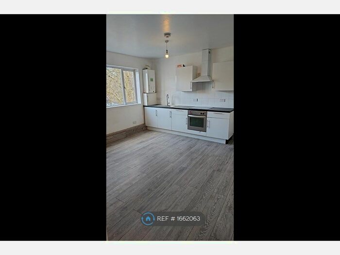 2 Bedroom Flat To Rent In East Street, Bristol, BS3