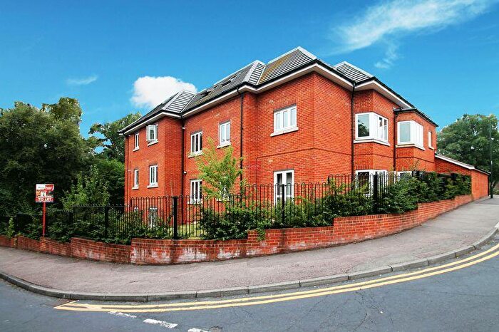 2 Bedroom Flat To Rent In Kestrel Road, Chatham, ME5