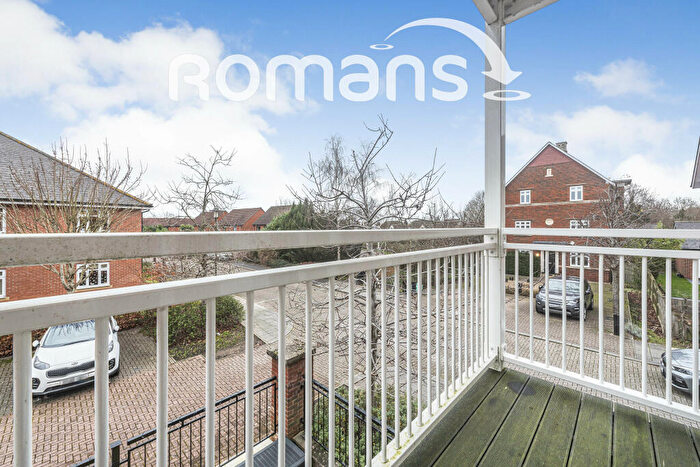 2 Bedroom Apartment To Rent In Gabriels Square, Lower Earley, RG6