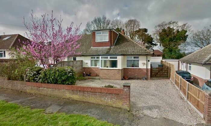 4 Bedroom Semi-Detached Bungalow To Rent In Moore Avenue, Norwich, NR6