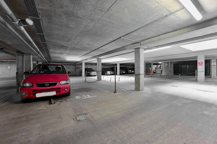 Garage / Parking To Rent In Ferry Quays Car Park, Brentford, TW8