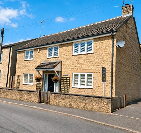 4 Bedroom Detached House For Sale In Church Street, Cirencester, Gloucestershire, GL7