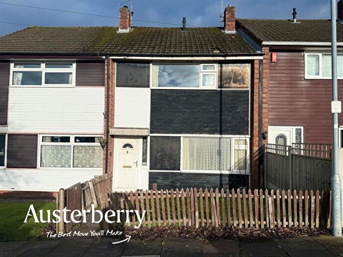 2 Bedroom Town House For Sale In Pegroy Grove, Stoke-On-Trent, ST6
