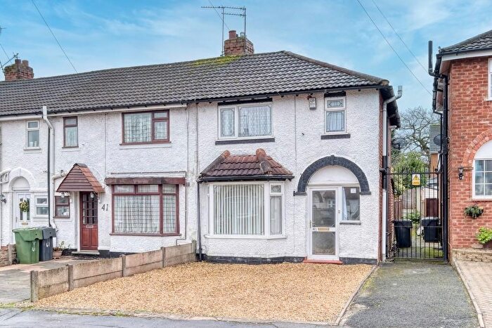 3 Bedroom Semi-Detached House To Rent In Kineton Road, Rubery, Rednal, Birmingham, B45
