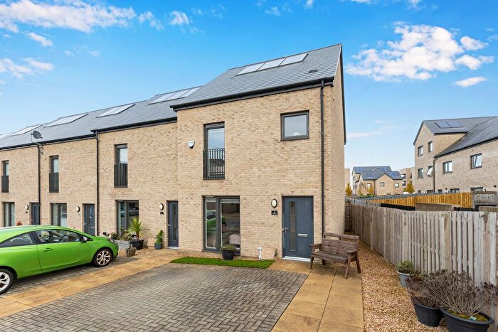 3 Bedroom End Terrace House For Sale In Lairdship Drive, Sighthill, Edinburgh, EH11